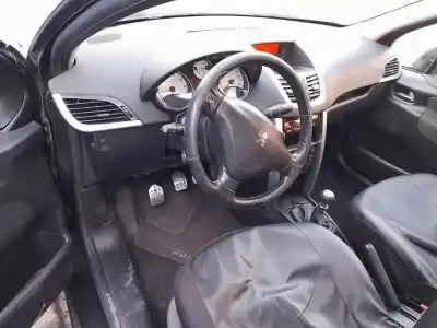 Veículo de Sucata peugeot 207 xs do ano 2007 alimentado 5fw