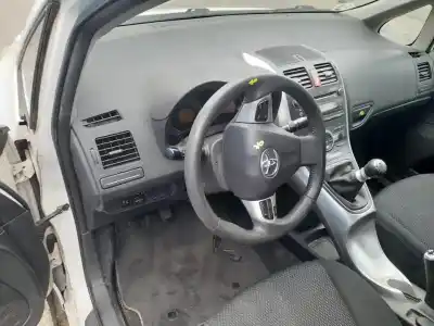 Veículo de Sucata toyota auris active do ano 2011 alimentado 1nd