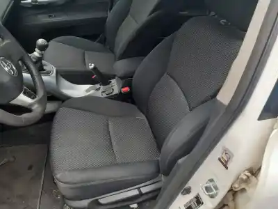 Veículo de Sucata toyota auris active do ano 2011 alimentado 1nd