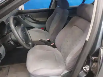 Veículo de Sucata seat leon (1m1) signo do ano 2001 alimentado asv