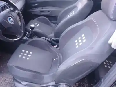 Veículo de Sucata fiat grande punto (199_) 1.9 d multijet do ano 2006 alimentado 199a5000