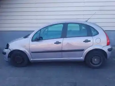 Veículo de Sucata citroen c3 1.4 do ano 2003 alimentado kfv