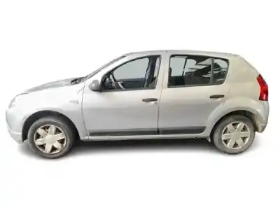 Veicolo di demolizione dacia sandero ambiance dell'anno 2011 alimentato k9k e8