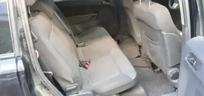 Véhicule à la ferraille opel zafira b cosmo de l'année 2009 alimenté z19dt