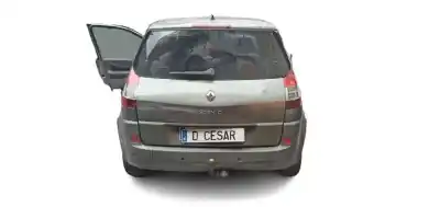 Scrapping Vehicle renault scénic ii (jm0/1_) 1.9 dci (jm0g, jm12, jm1g, jm2c) of the year 2005 powered f9q 812