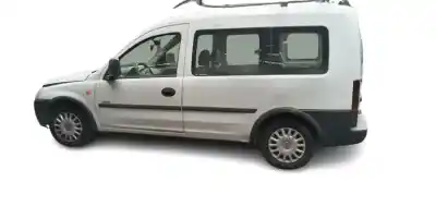 Veículo de Sucata opel combo tour 1.7 di 16v do ano 2002 alimentado y 17 dtl