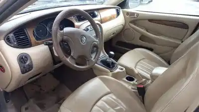 Scrapping Vehicle jaguar x-type i (x400) 2.5 v6 a las 4 ruedas of the year 2003 powered xb