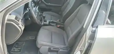 Здавання транспортного засобу audi a4 b6 (8e2) 1.8 t quattro року 2002 потужний avj