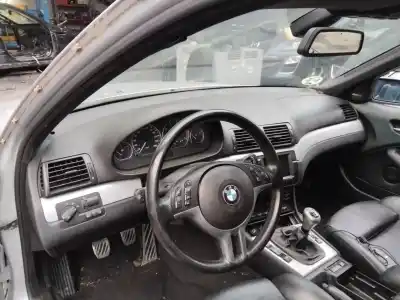 Sloopvoertuig bmw 3 (e46) 330 i van het jaar 2001 aangedreven m54 b30 (306s3)