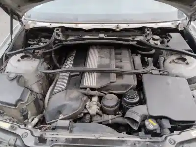 Sloopvoertuig bmw 3 (e46) 330 i van het jaar 2001 aangedreven m54 b30 (306s3)