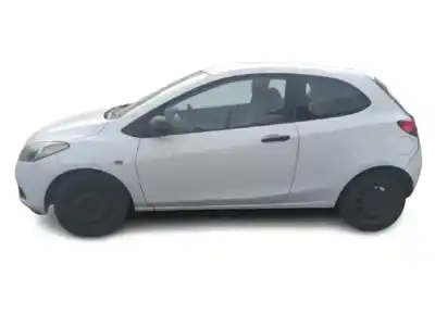 Veículo de Sucata mazda 2 (de_, dh_) 1.3 (de3fs) do ano 2009 alimentado zj46