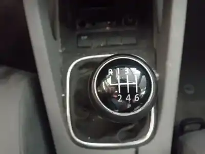 Veículo de Sucata volkswagen golf v (1k1) 1.6 fsi do ano 2005 alimentado bag,blf,blp