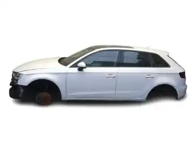 Véhicule à la ferraille audi a3 sportback (8va, 8vf) 1.4 tfsi de l'année 2013 alimenté cxsa