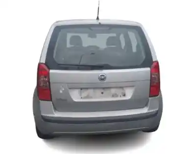 Veicolo di demolizione fiat idea (350_) 1.4 16v dell'anno 2004 alimentato 843 a1.000