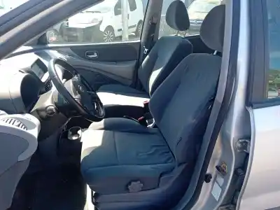 Veículo de Sucata nissan almera tino (v10) 2.2 dci do ano 2004 alimentado yd22