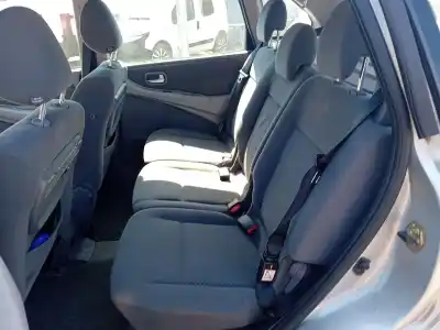 Veículo de Sucata nissan almera tino (v10) 2.2 dci do ano 2004 alimentado yd22