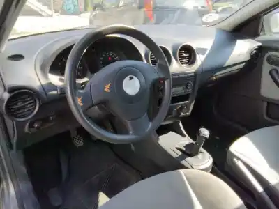 Veículo de Sucata seat cordoba (6l2) 1.4 16v do ano 2003 alimentado bby