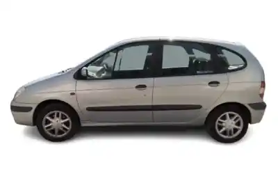 Véhicule à la ferraille renault                                            scénic i monospace (ja0/1_, fa0_)                                                                                                                                                                                                                          2.0 16v (ja1b, ja1d, ja0c) de l'année 2000 alimenté f4rc7