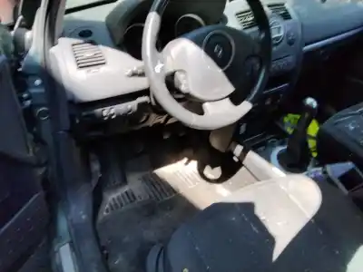 Veículo de Sucata renault megane ii (bm0/1_, cm0/1_) 1.5 dci (bm1f, cm1f) do ano 2008 alimentado k9k g7 Veículo de Sucata renault megane ii (bm0/1_, cm0/1_) 1.5 dci (bm1f, cm1f) do ano 2008 alimentado k9k g7