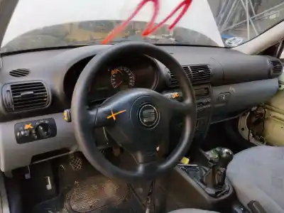 Veículo de Sucata seat leon (1m1) 1.8 20v do ano 2001 alimentado agn,apg