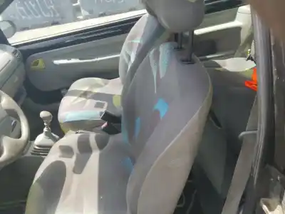 Sloopvoertuig renault                                            twingo i (c06_)                                                                                                                                                                                                                                            1.2 16v (c060)                                                                                                                                                                                                                                             van het jaar 2014 aangedreven d4f 708