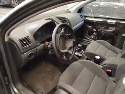 Veículo de Sucata volkswagen golf v (1k1) 2.0 tdi 16v do ano 2006 alimentado bkd