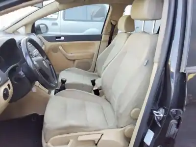 Veículo de Sucata volkswagen golf v (1k1) 1.9 tdi do ano 2006 alimentado bxe