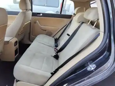 Veículo de Sucata volkswagen golf v (1k1) 1.9 tdi do ano 2006 alimentado bxe