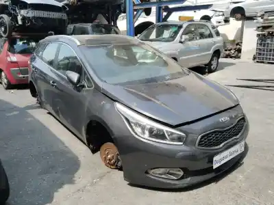 Vehicul casat KIA CEE'D SPORTSWAGON (JD)  al anului 2012 alimentat D4FB