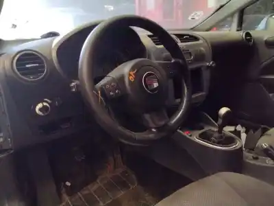 Veículo de Sucata seat leon (1p1) 2.0 tdi 16v do ano 2005 alimentado bkd