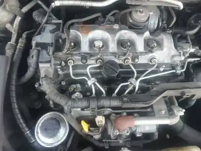 Véhicule à la ferraille TOYOTA AVENSIS (_T25_)  de l'année 2005 alimenté 2AD