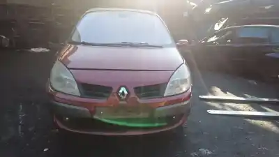 Véhicule à la ferraille RENAULT SCÉNIC II (JM0/1_)  de l'année 2009 alimenté F9Q 803,F9Q 804,F9Q 816,F9Q 818