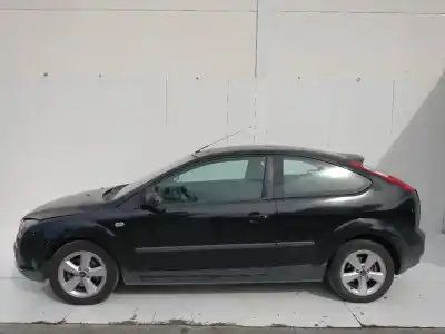 Veículo de Sucata ford focus berlina (cap) ambiente (d) do ano 2001 alimentado hxda