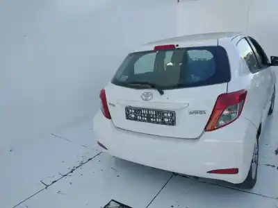 Veicolo di demolizione toyota yaris active dell'anno 2001 alimentato 1ndtv