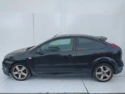 Veículo de Sucata ford focus berlina (cap) ambiente (d) do ano 2001 alimentado kkda