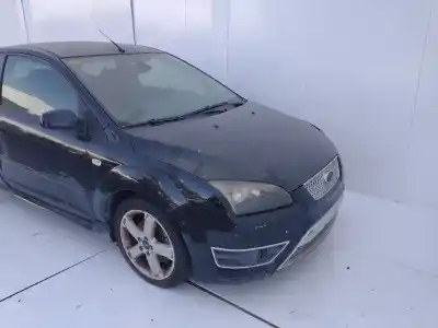 Veículo de Sucata ford focus berlina (cap) ambiente (d) do ano 2001 alimentado kkda