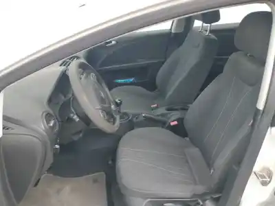 Sloopvoertuig seat leon (1p1) reference copa van het jaar 2001 aangedreven cay