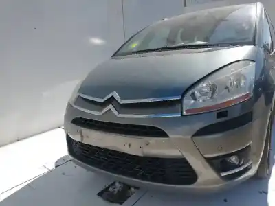 Veículo de Sucata citroen c4 picasso exclusive do ano 2001 alimentado rhj