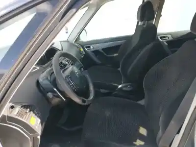 Veículo de Sucata citroen c4 picasso exclusive do ano 2001 alimentado rhj