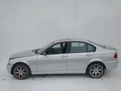Sloopvoertuig bmw serie 3 berlina (e46) 320d van het jaar 2001 aangedreven 204d1