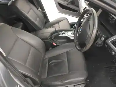 Sloopvoertuig bmw serie 5 berlina (e60) 520d van het jaar 2001 aangedreven n47d20a