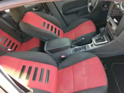 Veículo de Sucata ford focus berlina (cap) ghia do ano 2001 alimentado g6db