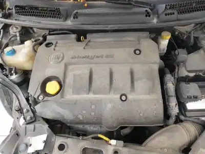 Scrapping Vehicle fiat bravo (198) 1.9 16v dynamic multijet of the year 2001 powered 192a8000