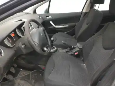 Scrapping Vehicle peugeot 308 envy of the year 2001 powered 9hp