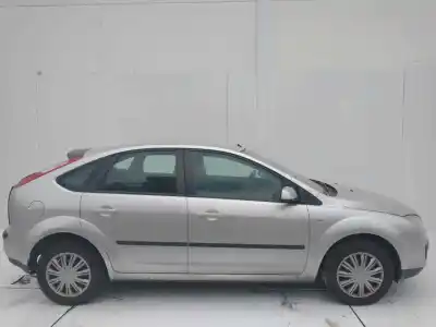 Veículo de Sucata ford focus berlina (cap) ambiente (d) do ano 2001 alimentado hwda
