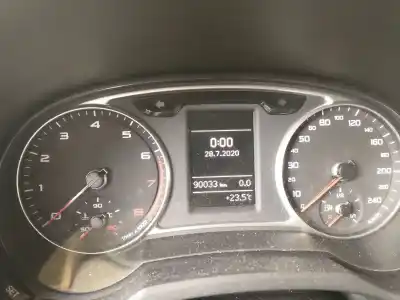 Veículo de Sucata audi a1 (8x) ambition do ano 2001 alimentado cbz