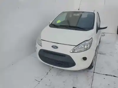 Veículo de Sucata ford ka (ccu) titanium do ano 2001 alimentado 169a4000