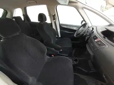 Здавання транспортного засобу citroen c4 picasso i monospace (ud_) 1.6 hdi року 2001 потужний 9hz