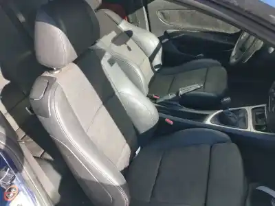 Veículo de Sucata bmw serie 1 berlina (e81/e87) 120d do ano 2001 alimentado n47d20a