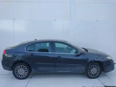 Scrapping Vehicle RENAULT LAGUNA III Dynamique of the year 2001 powered M9R742